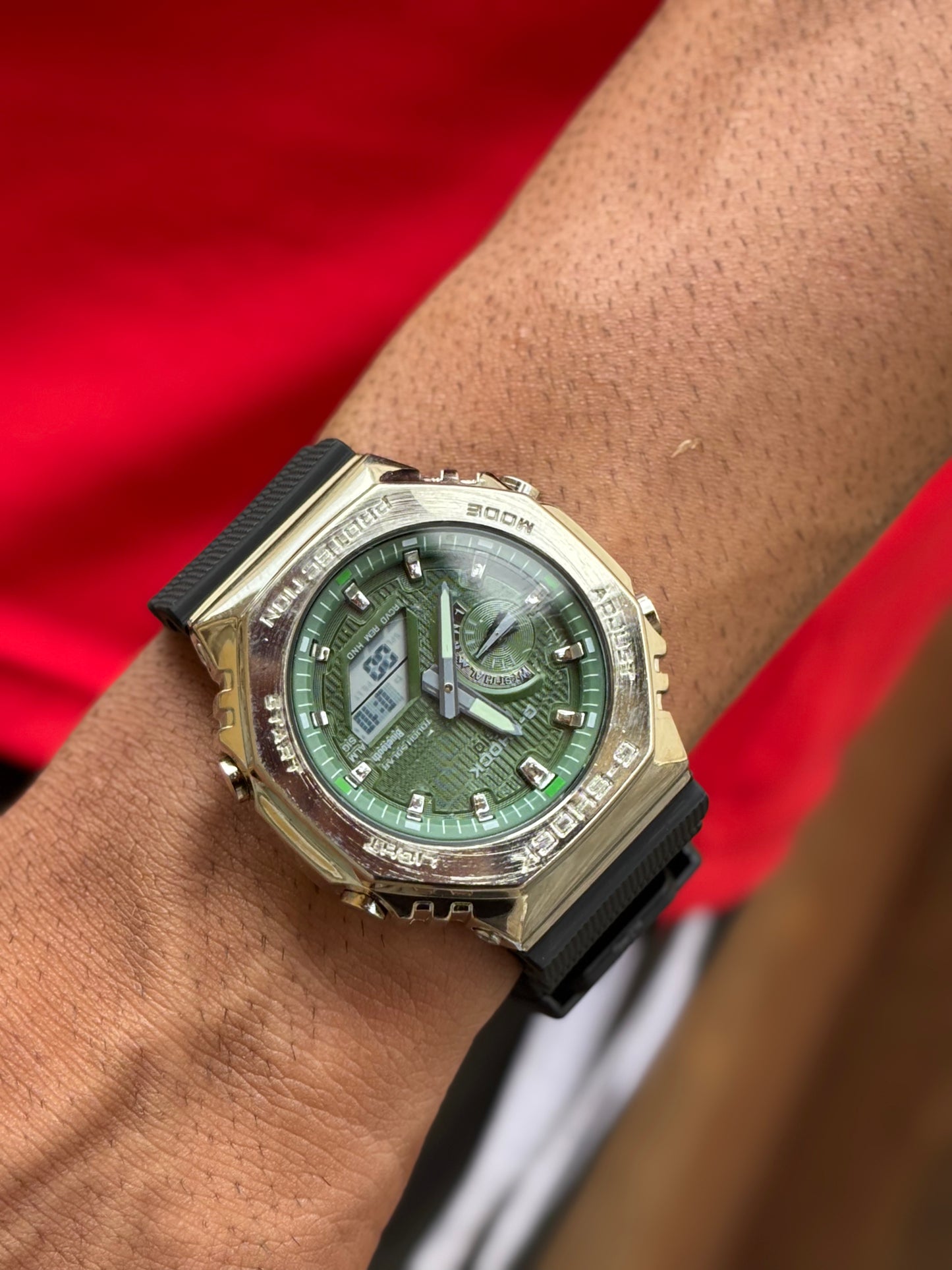 G-CASIO ANALOG WATCH ( Metal bezel , green , blue dial )