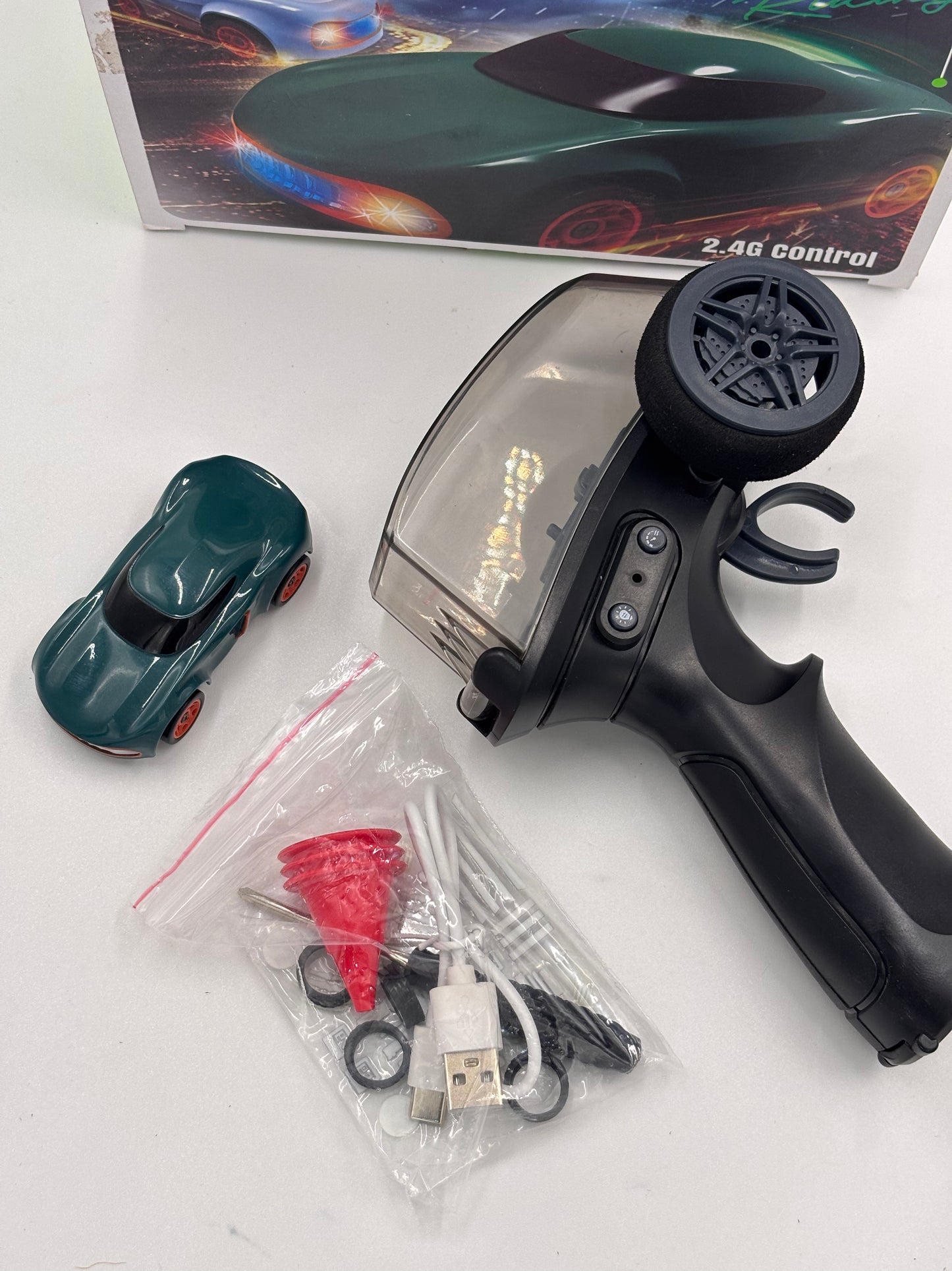 🚗💨 Mini RC Drift Car – High-Speed Remote Control Racing Toy 🛞🟧⚪