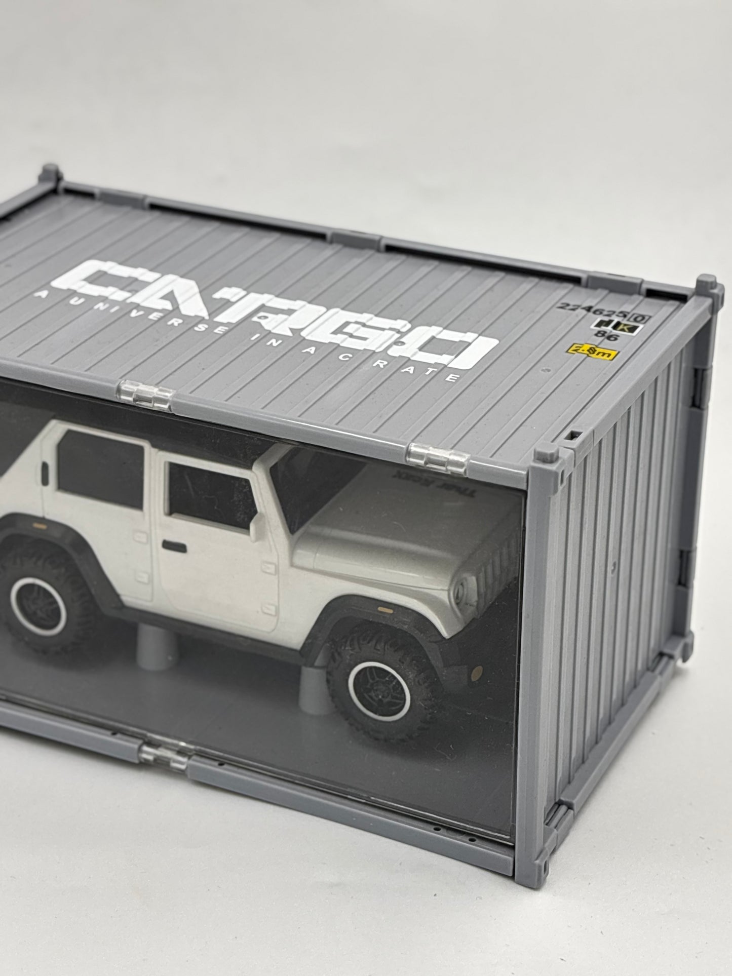 🚙 Premium Mahindra Thar Metal Toy Car with Display Garage & Realistic Smoke Function