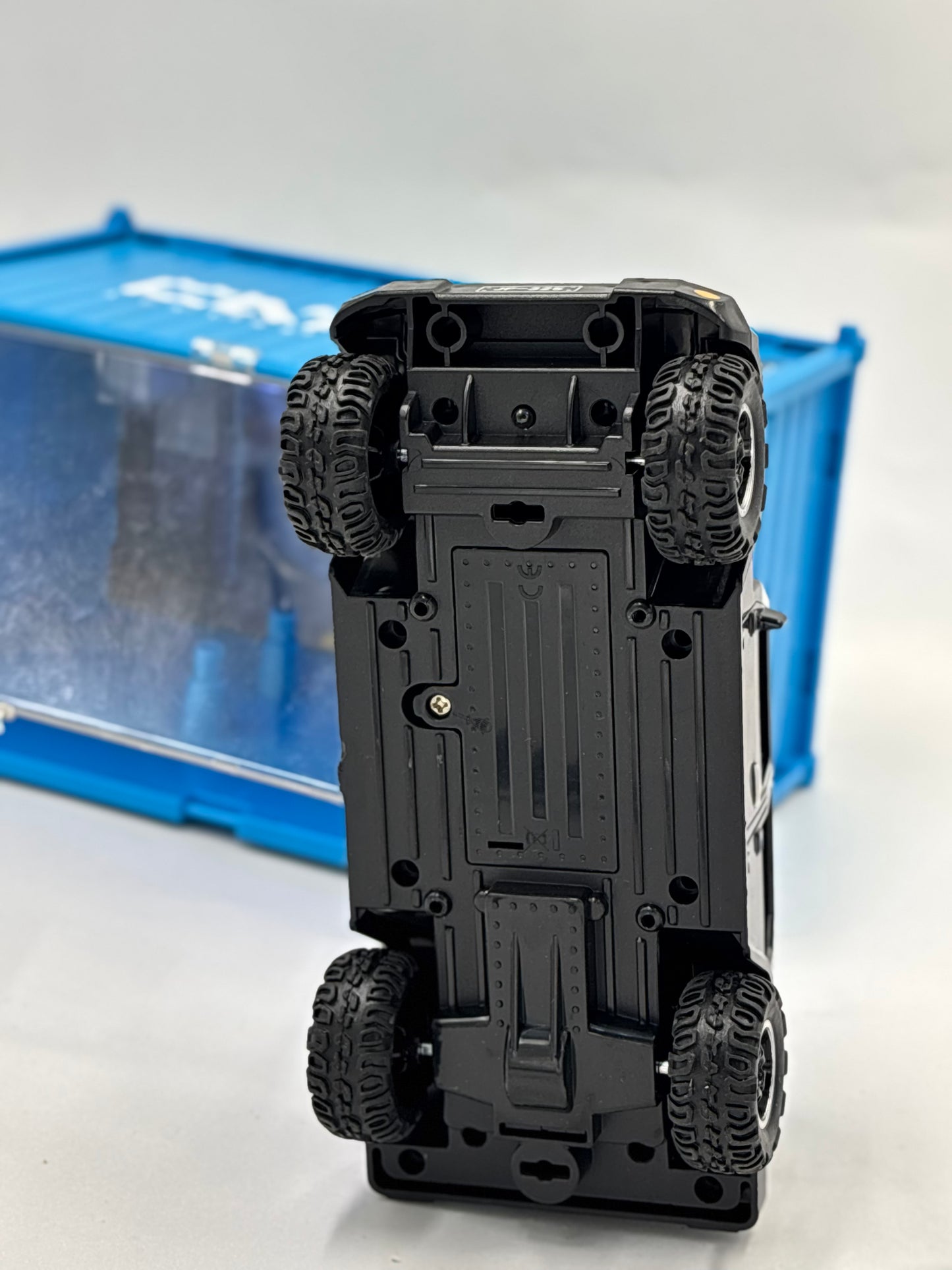 🚙 Premium Mahindra Thar Metal Toy Car with Display Garage & Realistic Smoke Function