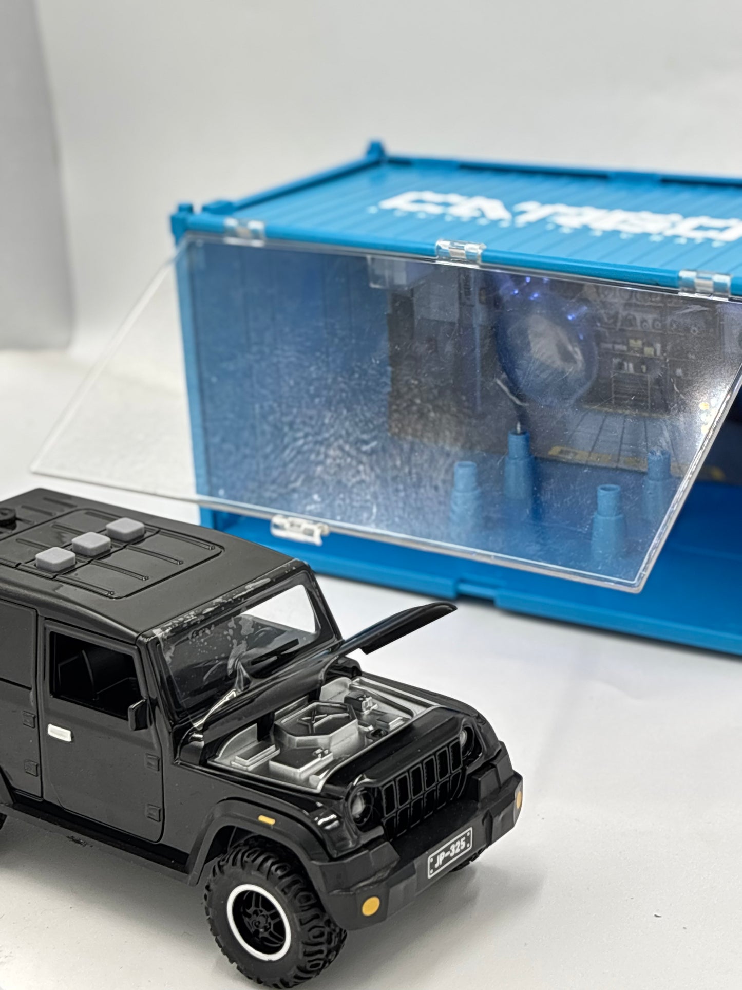 🚙 Premium Mahindra Thar Metal Toy Car with Display Garage & Realistic Smoke Function
